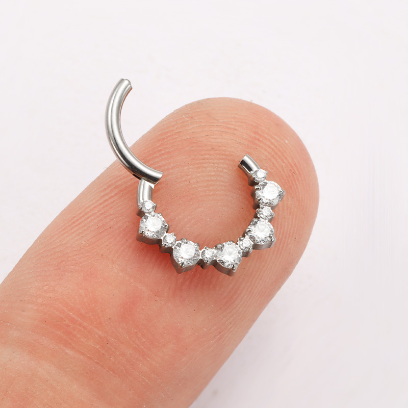 ASTM F136 TItánio Daith Clicke - Zoor Body Jewelry reseña y precio