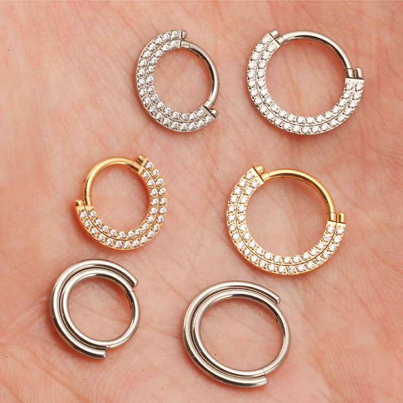 ASTM F136 titanio Clicker tabi - Zoor Body Jewelry reseña y precio