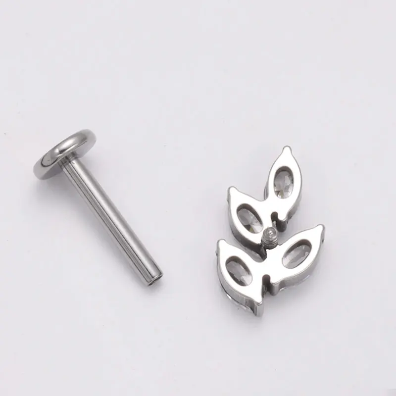 G23 gema de titanio CZ oreja C - Zoor Body Jewelry reseña y precio