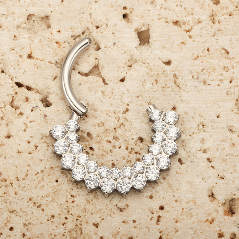 ASTM F136 titanio Clicker tabi - Zoor Body Jewelry reseña y precio